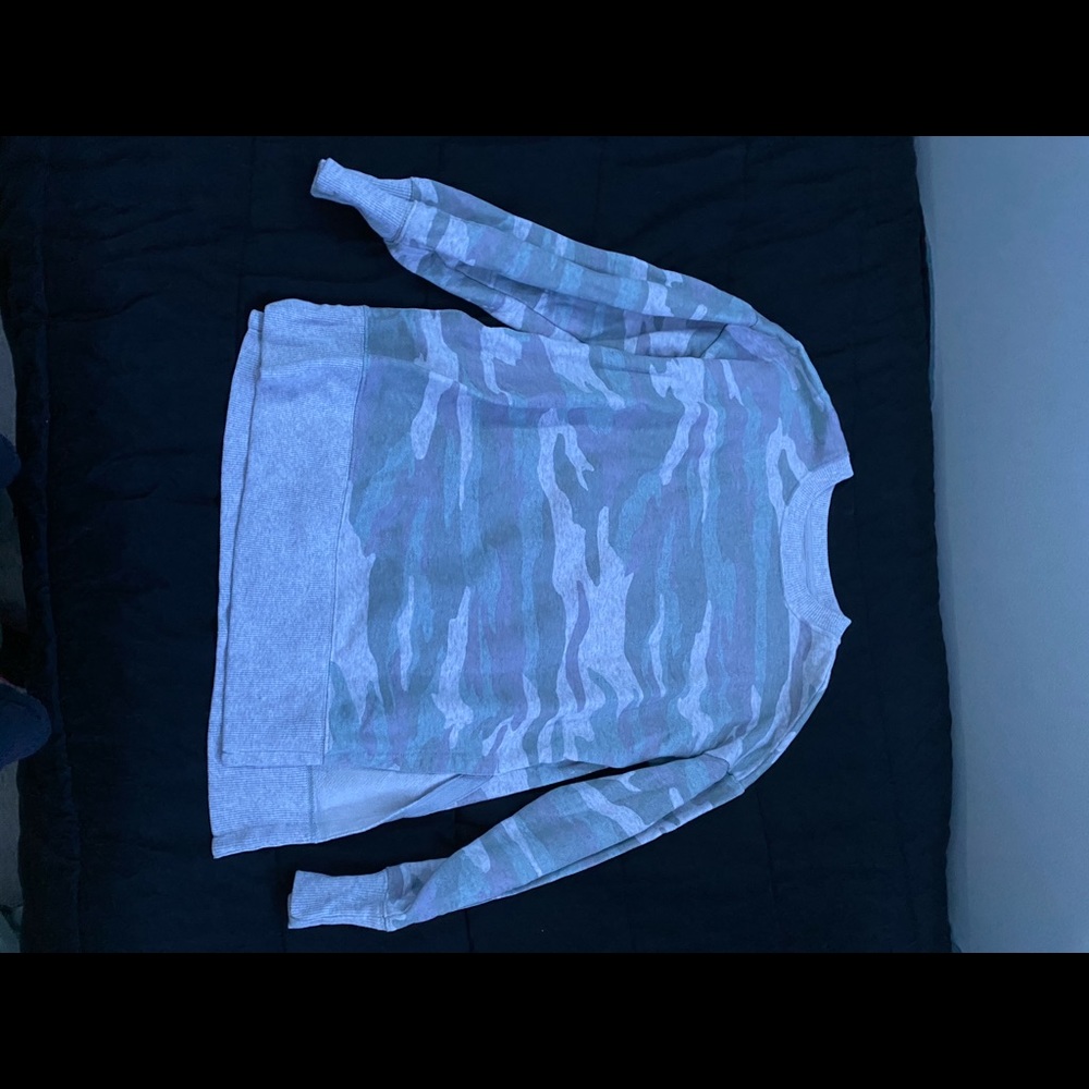 women’s oversized sweatshirt